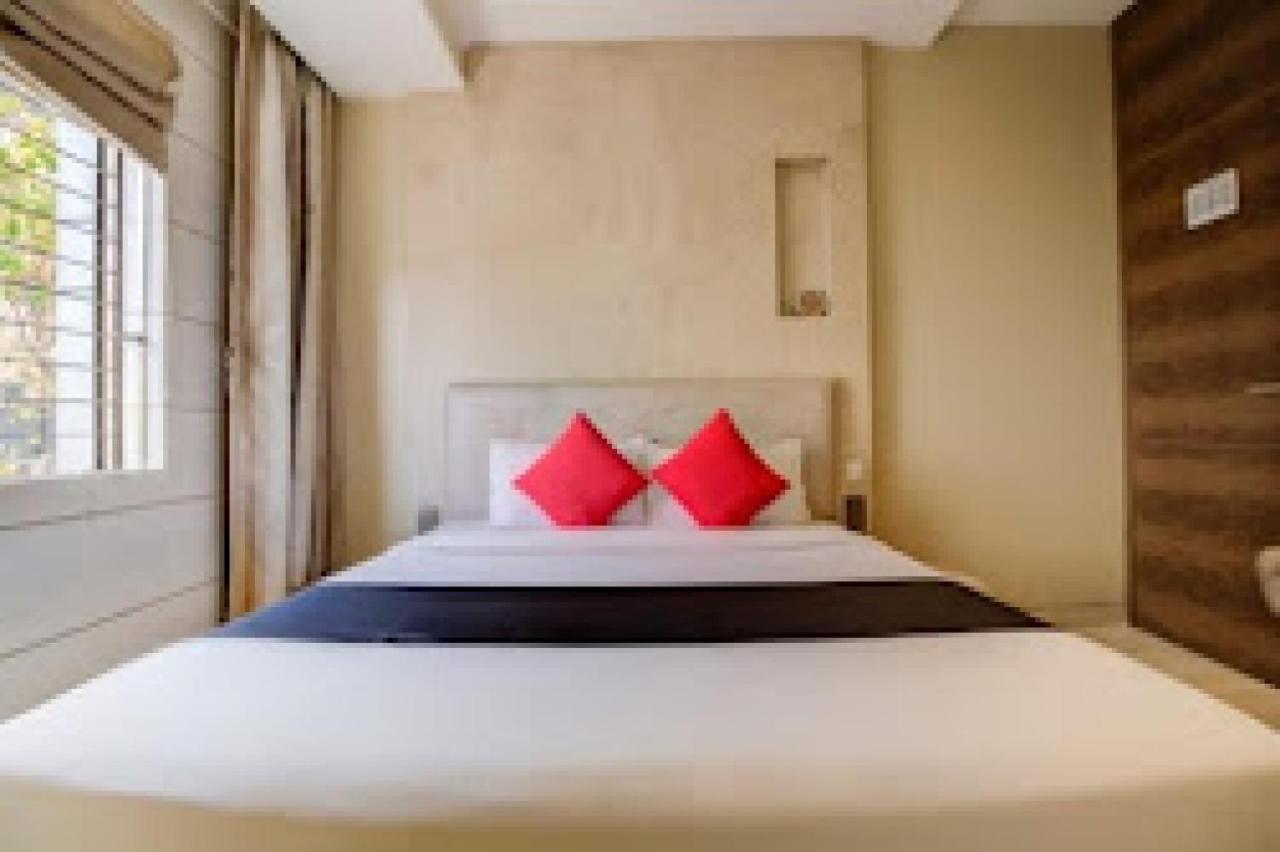 Hotel Pratiksha Residency Наві-Мумбаї Екстер'єр фото